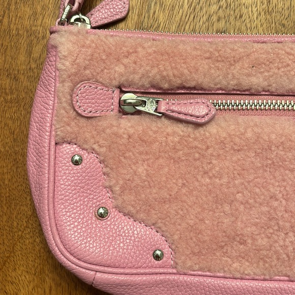 Coach pink shearling crossbody - Picture 4 of 13